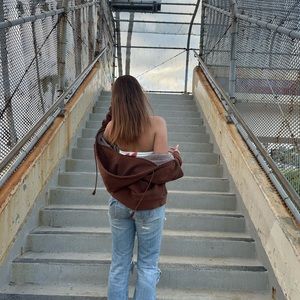 Meet your Posher, Ella